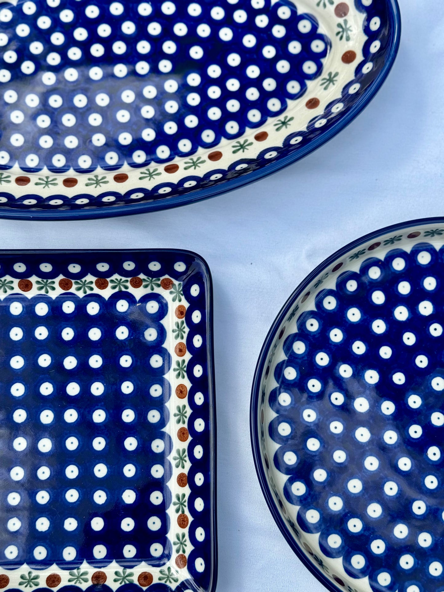 Traditional Medallion Oval Platter